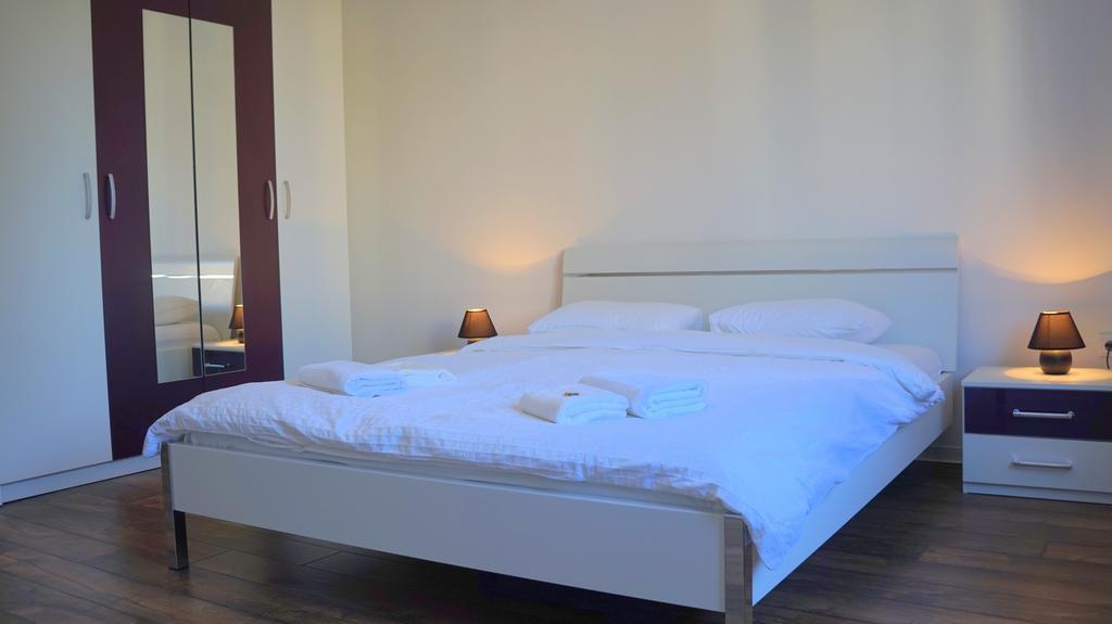 Filinhome Stefanovica Suite 9 Novi Sad Exterior photo